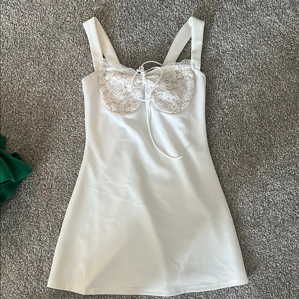 Elegant White Lace Trim Chemise